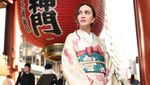 So Pretty! Gaya Shandy Aulia Kenakan Kimono di Jepang