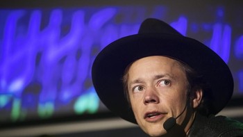9. Brock Pierce: Pria yang sempat menjadi aktor di masa kecilnya kini menjadi chairman di Bitcoin Foundation, dengan aset di cryptocurrency berada di antara USD 700 juta (Rp 9,5 triliun) - USD 1 miliar (Rp 13,6 triliun). Foto: Getty Images