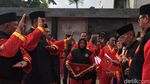 Foto: Momen Anies Terima Sabuk Hitam Pendekar Kehormatan Tapak Suci