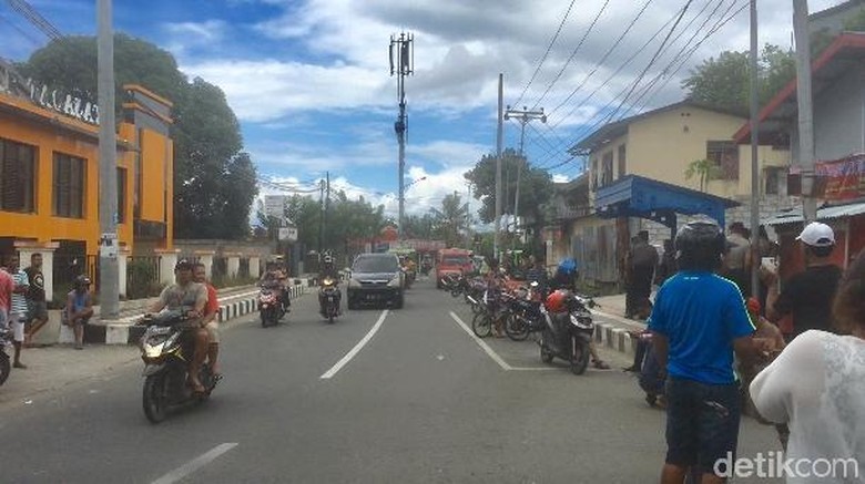 Bentrok Antar Pemuda di Ambon, 2 Orang Luka Bacok Bentrok Antar Pemuda di Ambon, 2 Orang Luka Bacok