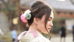 So Pretty! Gaya Shandy Aulia Kenakan Kimono di Jepang