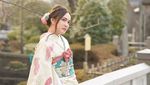 So Pretty! Gaya Shandy Aulia Kenakan Kimono di Jepang