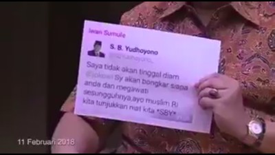 Momen SBY Tunjukkan Akun Palsu yang Adu Domba dengan Jokowi-Mega