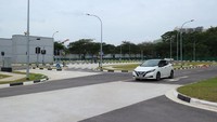 Ditambah tak ada suara mesin meraung yang terdengar.  Foto: Dina Rayanti