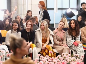 Foto: Artis Dunia di Front Row New York Fashion Week, Siapa Termodis?
