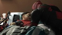 Tony sangat mengidolakan Spiderman dan Deadpool, karenanya ia pun mengunjunginya usai dihubungi salah satu rekannya. (Dok. Facebook/Painkiller Cosplay)