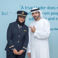 Gamis putih dengan sorban menjadi busana yang sering dipakainya.  Foto: Instagram