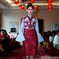 Fashion show Trilogy of Chinese Story’ karya tiga desainer Indonesia yakni Anaz, Yudhistira dan Yosep Sinudarsono yang memamerkan koleksi cheongsam di Pearl Chinese Restaurant,  JW Marriott Hotel Jakarta. Kamis [8/2/2018]. Foto: Mohamamd Abduh/Wolipop. Foto: Mohammad Abduh/Wolipop