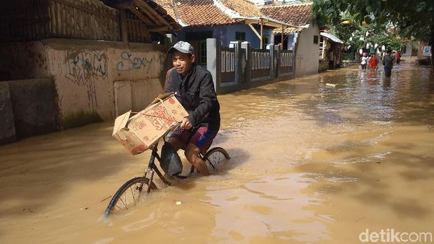 Seribuan Rumah di Astajapura Cirebon Terendam Banjir