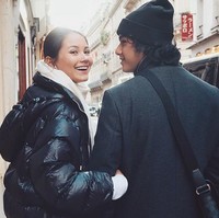 Al Ghazali dan Alyssa Daguise diketahui menjalin cinta enam tahun belakangan yang diwarnai dengan putus sambung. Keduanya juga sempat LDR ketika Alyssa kuliah di luar negeri. Foto: Instagram/alyssadaguise