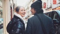 Al Ghazali dan sang kekasih, Alyssa Daguise semakin hari semakin mesra saja. Rupanya tak terasa mereka juga sudah dua tahun pacaran.  Foto: Instagram/alyssadaguise