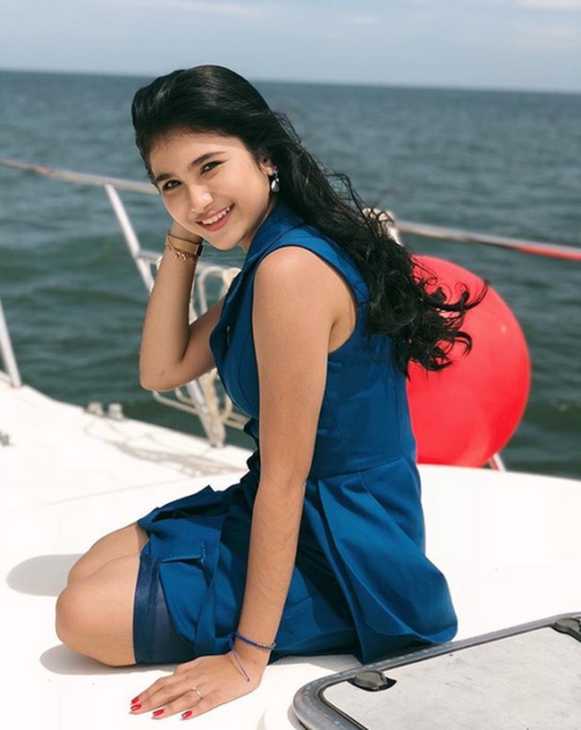 Sama seperti sang kakak Marcella, Maureen Daryanani juga memiliki darah campuran India dan Tionghoa dalam dirinya. Darah India didapatkannya dari sang ayah. Foto: Dok. Instagram/maureendaryananii_