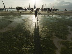 Duterte Perintahkan Pulau Wisata Boracay Ditutup Mulai 26 April