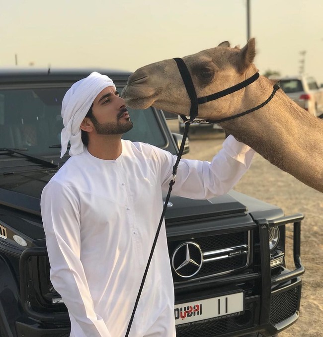 Hingga saat ini belum ada kabar soal kisah cintanya. Pangeran Hamdan diketahui masih melajang.  Foto: Instagram