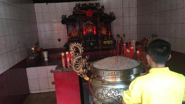 Vihara Dharma Bakti Batasi Pembakaran Hio Saat Ibadah Imlek