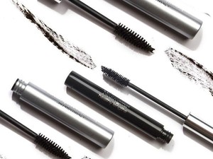3 Kesalahan Umum Pakai Maskara Menurut Makeup Artist