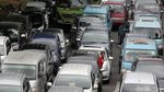 Kemacetan Mengular, Imbas Demo Sopir Angkot di Tebet