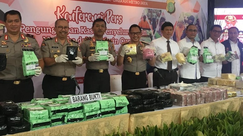 Kapolri: Narkotika Bisnis yang Menggiurkan, Jadi Problem di Dunia Kapolri: Narkotika Bisnis yang Menggiurkan, Jadi Problem di Dunia