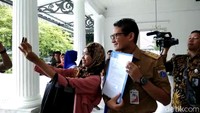  Kepada Triana, Sandiaga mengatakan akan menampung usulan tersebut.