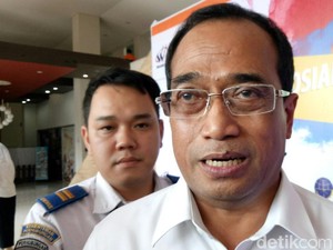 Tinjau Banjir Brebes, Menhub Pastikan Perjalanan KA Kembali Normal