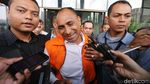 Bupati Ngada Marianus Sae Langsung Diberi Rompi Oranye