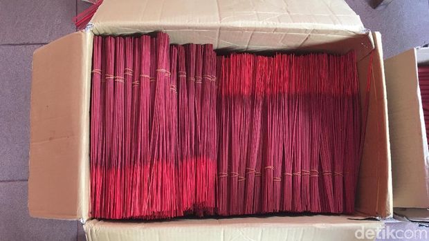 Vihara Dharma Bakti Batasi Pembakaran Hio Saat Ibadah Imlek