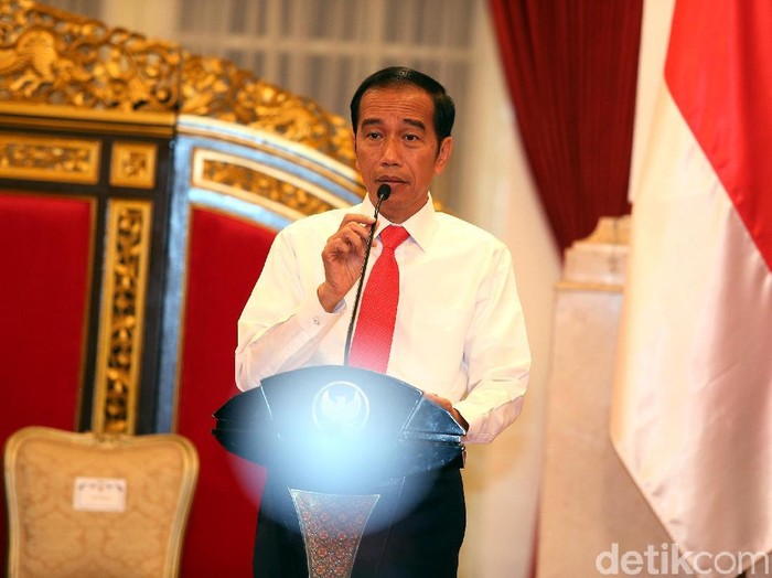 Presiden Jokowi memimpin sidang Kabinet Paripurna di Istana Negara. Sidang membahas Rencana Kerja Pemerintah (RKP) Tahun 2019.