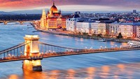 Di Kota Budapest, Hungaria, terdapat 8 dompet yang kembali dan menjadikannya posisi ke 3 (Thinkstock)