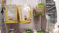 Eits, bisa juga nih beli power bank dan batere sosok Minion. Semuanya dijamin bikin gemas! Foto: dok. detikFood