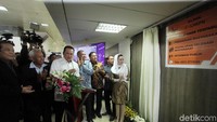Klinik e-LHKPN ini sebelumnya telah diresmikan oleh Ketua DPR Bambang Soesatyo (Bamsoet) yang juga dihadiri oleh Wakil Ketua DPR RI Fadli Zon, Agus Hermanto, dan Taufik Kurniawan pagi tadi. Tak hanya itu, Ketua KPK Agus Raharjo dan Deputi Pencegahan Korupsi Pahala Nainggolan juga turut hadir. (Foto: Lamhot Aritonang)