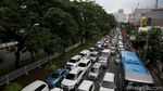 Kemacetan Mengular, Imbas Demo Sopir Angkot di Tebet