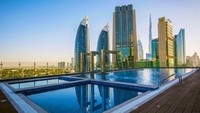Selain jadi hotel yang tertinggi di dunia, Hotel Gevora juga dilengkapi sejumlah fasilitas mewah. Contohnya seperti kolam renang terbuka di lantai atas ini (Gevora Hotel) 