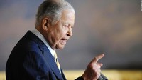 Edward Brooke, orang Afrika-Amerika pertama yang terpilih menjadi anggota Senat Amerika Serikat ini didiagnosis mengidap kanker payudara pada tahun 2002. Ia telah menjalani mastektomi ganda dan aktif mendorong para pria untuk memeriksa diri sendiri ke dokter. (Foto: CNN)