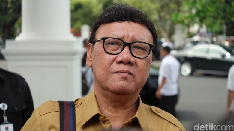 Bupati Indramayu Mundur, Mendagri Tunggu Surat Ridwan Kamil Bupati Indramayu Mundur, Mendagri Tunggu Surat Ridwan Kamil