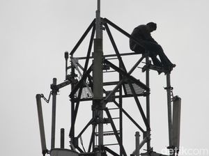 Ridwan yang Panjat Tower BTS di Baleendah Akhirnya Pingsan