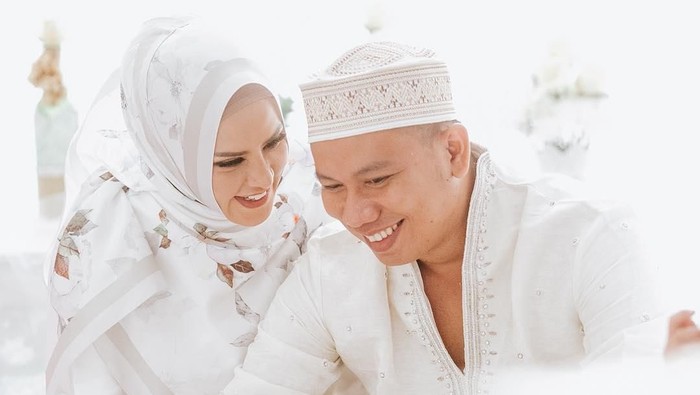 Vicky Akan Gugat Cerai Angel Lelga, Ini Tanda Komunikasi 