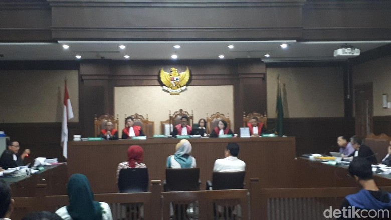 Politikus PPP: Ganjar Bilang Jangan Terima Apa Pun Terkait e-KTP Politikus PPP: Ganjar Bilang Jangan Terima Apa Pun Terkait e-KTP
