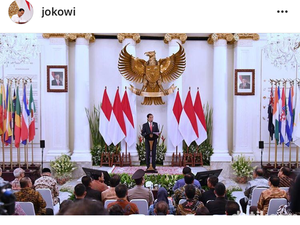 Bangganya Jokowi Bisa Foto di Bawah Burung Garuda Pancasila
