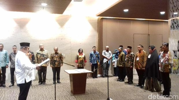 Arief Budiman Lantik 115 Orang Tim Seleksi KPU Kabupaten/Kota