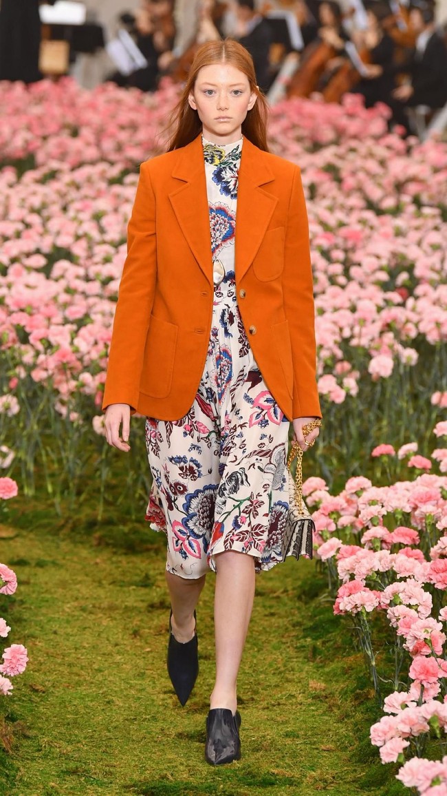 Koleksi terbaru Tory Buch ini dipamerkan di New York Fashion Week 2018, Bridge Market, New York City, Jumat (9/2/2018). (Photo by Slaven Vlasic / Getty Images)