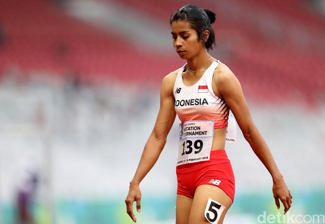 Dari cabang olahraga (cabor) atletik, ada nama Alvin Tehupeiory. Perempuan kelahiran Ambon, Maluku, 26 tahun lalu ini akan bertanding pada nomor 100 meter putri di Olimpiade Tokyo 2020. Rekor nasional sudah diraihnya, yakni lari 200 meter dalam torehan waktu 23,76 detik yang membuahkannya sebuah medali emas  Kejuaraan Nasional 2019. Pelari yang juga anggota Koprs Wanita Angkatan Darat ini, memecahkan rekor Irene Joseph dengan waktu 23,86 detik, yang dicetak di Kuantan, Malaysia, 17 Juli 1999. (Foto: Grandyos Zafna/detikcom)