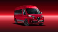 Jika dilihat, desain mobil super dalam bentuk van ini memang cukup aneh ya Otolovers, meski tetap sporty. Meski demikian, desain karya Nikita ini, mampu menjadi pusat perhatian pecinta otomotif karena keunikannya. Bagaimana Otolovers, keren tidak? Foto: Pool (Carscoops)