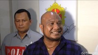 Sebastian Osi, pemobil yang seruduk polantas di Matraman ditangkap di Bogor pada Senin (12/2). (Ibnu-detikcom)