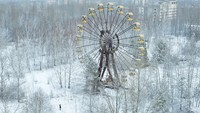 Komidi putar ini terletak di Chernobyl, kota yang terkenal atas insiden nuklirnya. Bangunan ini masih bertahan meski sudah puluhan tahun tak ditinggali. Istimewa/davidderueda.com.