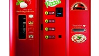 Kalau ada yang selalu ngeluh pesan pizza itu lama, nih sudah ada mesin pembuat pizza otomatis di London. Hanya nunggu tiga menit sudah jadi. Istimewa/cnet.com