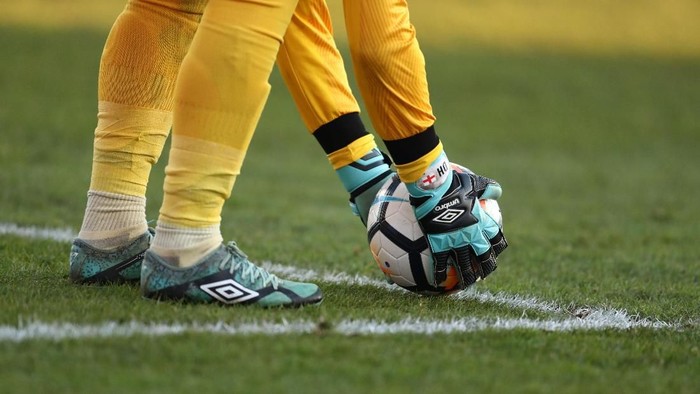 SHREWSBURY, ENGLAND - JANUARY 07: General view of the gloves, boots and ball of goalkeeper Dean Henderson of Shrewsbury Town during the Emirates FA Cup Third Round match between Shrewsbury Town and West Ham United at New Meadow on January 7, 2018 in Shrewsbury, England. (Photo by Catherine Ivill/Getty Images)
