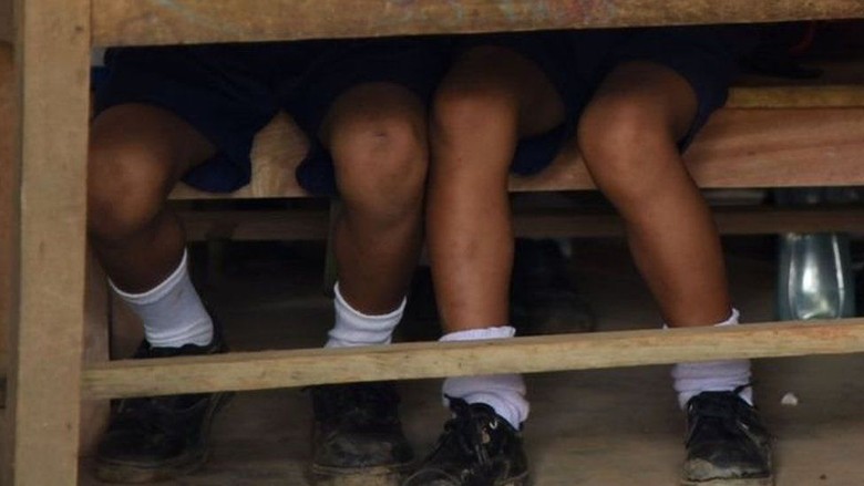 Terlalu! Guru India Bakar Tangan Siswa untuk Cari Pencuri Uang Terlalu! Guru India Bakar Tangan Siswa untuk Cari Pencuri Uang