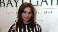 Ditemui di sebuah acara belum lama ini, Catherine Wilson mengaku telah memiliki kekasih dan siap melepas masa jandanya. Foto: (Noel/detikhot)