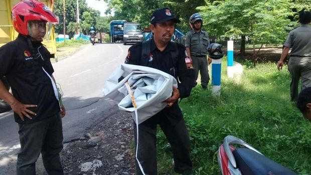 Belum Masa Kampanye, Baliho dan Spanduk Cabup Pasuruan Dipreteli