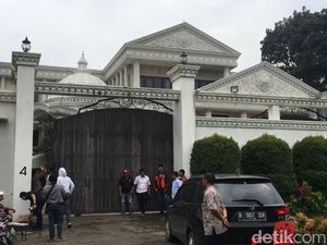 Rumah Mewah Artis